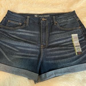 ☀️☀️NWT No Boundaries size 15 denim shorts